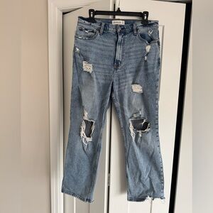 Abercrombie & Fitch Ultra High Rise Ankle Straight Womens Denim size 31/12